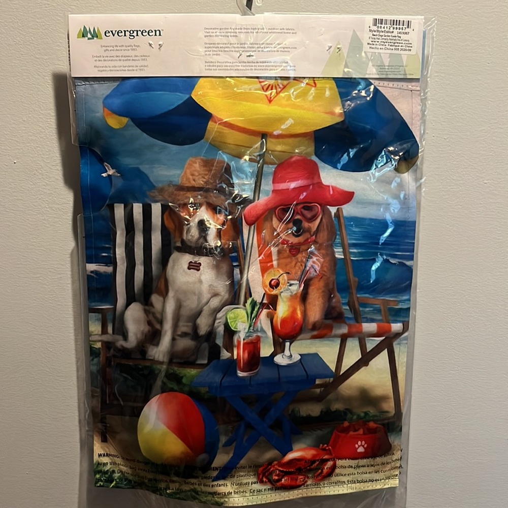 NEW Beach Dogs Evergreen Garden Flag - Picture 3 of 3